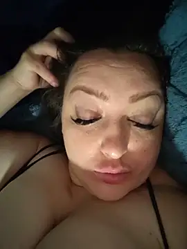 AMYRA_HOT's Live XXX Chat