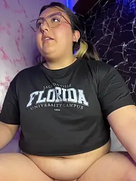 KaroVelvet's Live XXX Chat