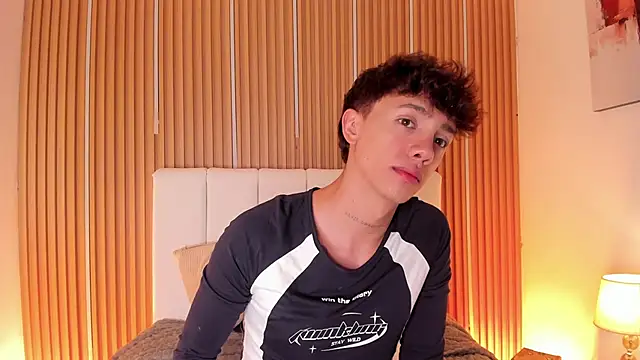 Tomy_Rox Chat XXX in diretta