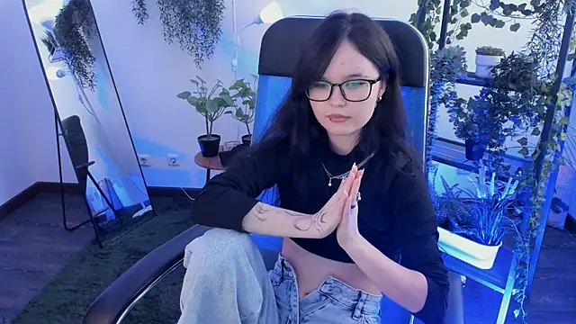 Elainebeness Chat XXX live