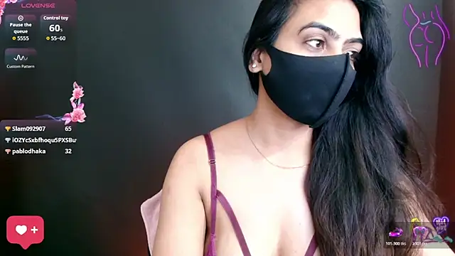 DesiZoya's Live XXX Chat