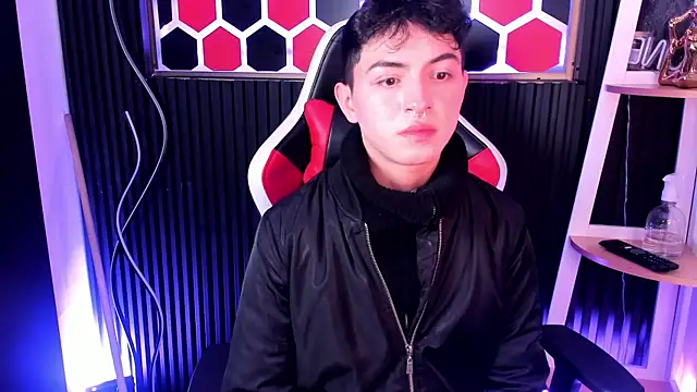 Cristopher_Wild Adlı Modelin Canlı XXX Sohbeti
