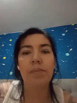 Chat XXX en directo de dhanya_moon