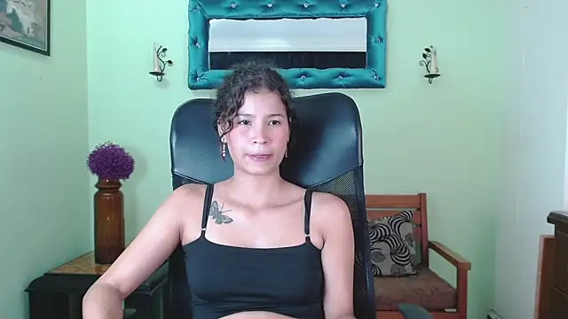 ChalonVera's Live XXX Chat