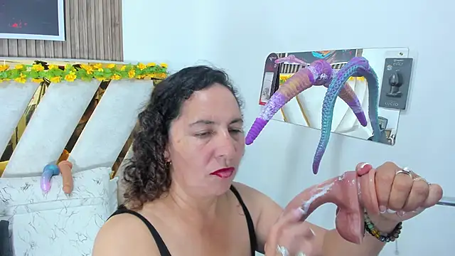 Luna_Naughty1: απευθείας συνομιλία ΧΧΧ