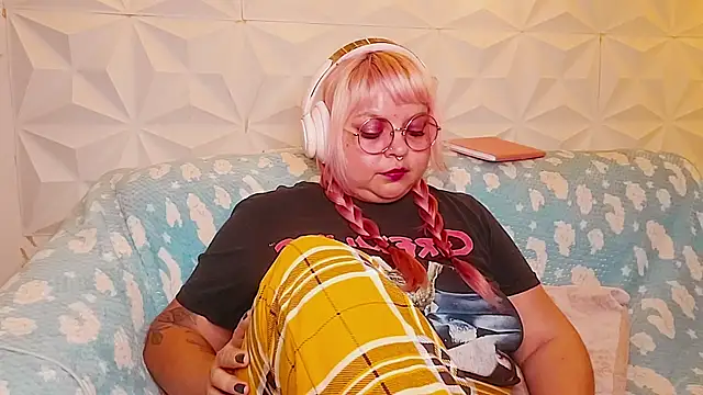 Онлайн чат XXX Satyn_doll