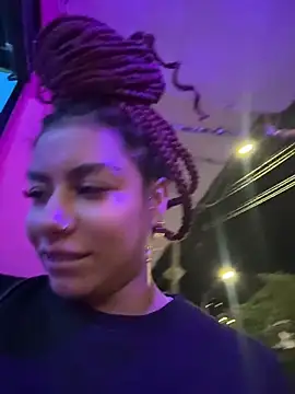 Chat +18 de FerAlvax ao vivo