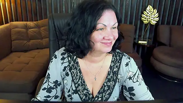 XXX chat uživo modela IrissMoon