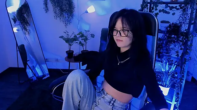 Elainebeness 现场XXX聊天