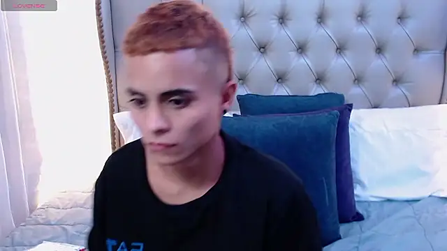 Chat XXX en directo de Liiamthompson