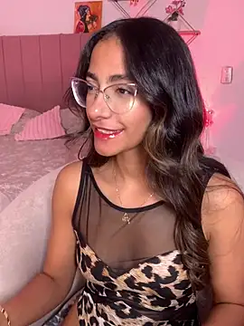 Chat +18 de elegant__rouse ao vivo