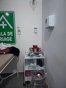 Nasty-Doctor webkamerás műsora
