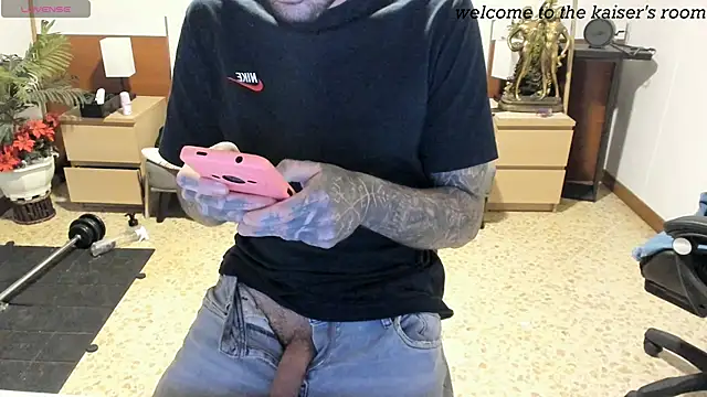 kaiser679_ Live XXX-Chat