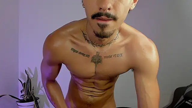 Lukeetaylor – Naživo XXX chat