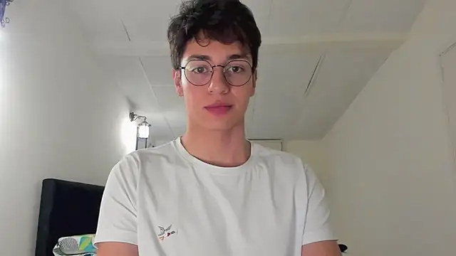 kkatract XXX чат на живо