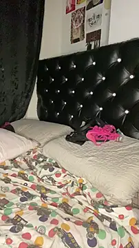 VenusDeMilo_55 Adlı Modelin Canlı XXX Sohbeti