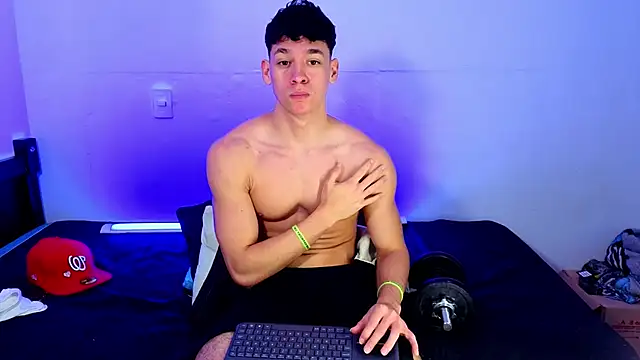 Luke_MuscleのライブXXXチャット