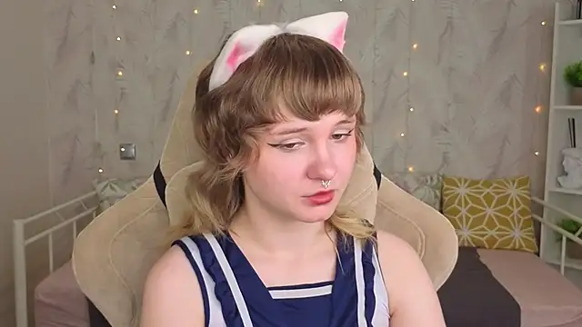 Chat +18 de Tori_Cutie ao vivo