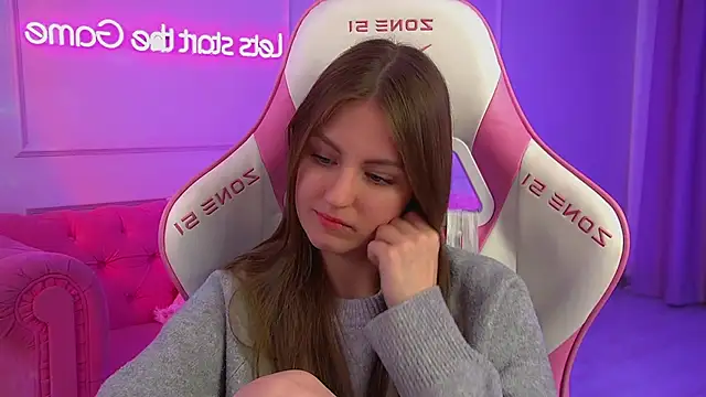 SofiaSarvains' Live XXX Chat