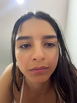 violeta365 Adlı Modelin Canlı XXX Sohbeti