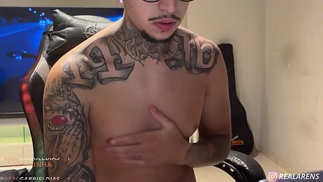 Chat XXX en directo de RealGdiass