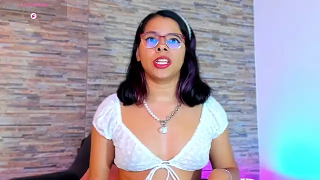 Chatroom XXX en direct de nath_redrex