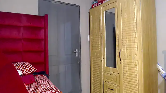 DARKNLOVELYxxx99 élő XXX-chatje