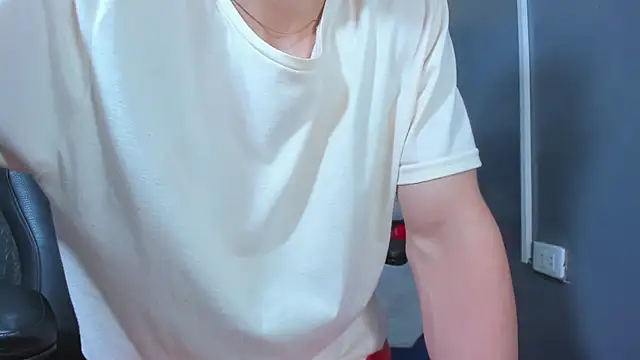 ElanGiraldo's Live XXX Chat