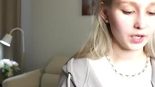 DallasHovden Adlı Modelin Canlı XXX Sohbeti
