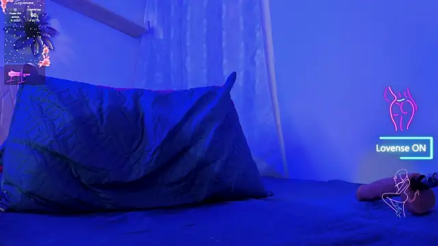 ZaraWest élő XXX-chatje