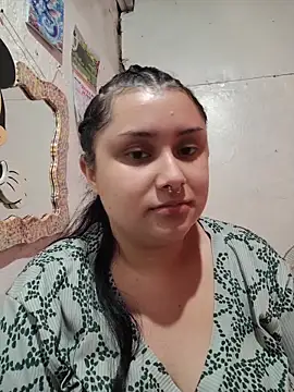 Chat XXX en directo de CurvyNoir