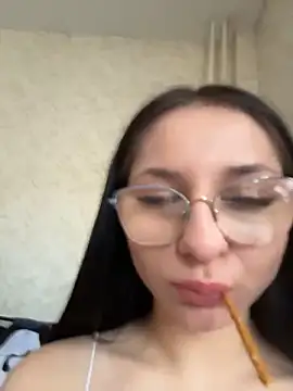 KameliaMur Adlı Modelin Canlı XXX Sohbeti