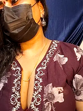 Chatroom XXX en direct de Anushka_flower