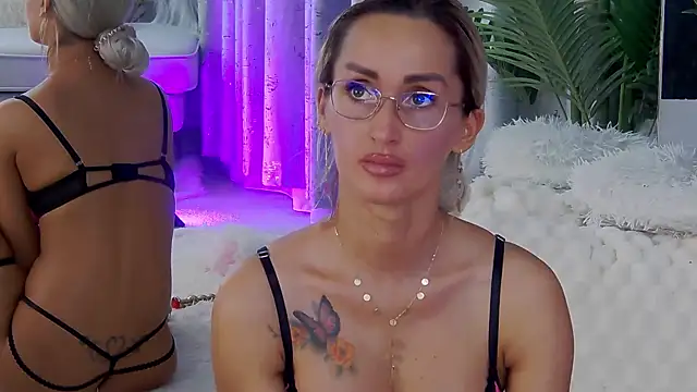 IsabelleEthan Chat XXX live