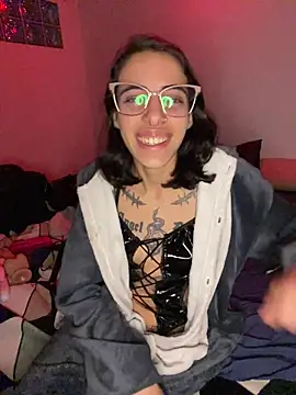 Poison_Ivy_29 Chat XXX in diretta