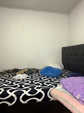 nic_2005's Live XXX Chat