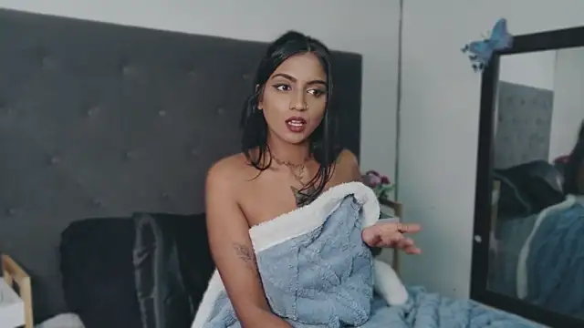 Delilah_Blazee 라이브 XXX 채팅
