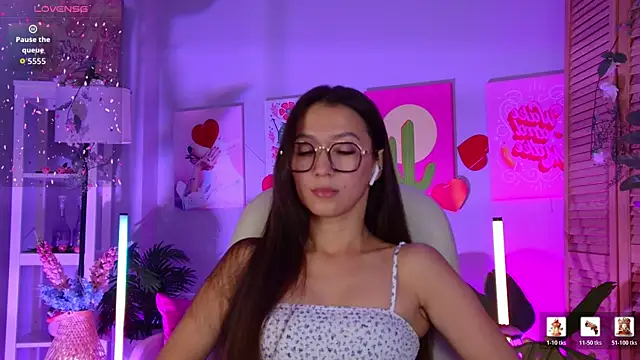 Chat +18 de LanaBaker ao vivo