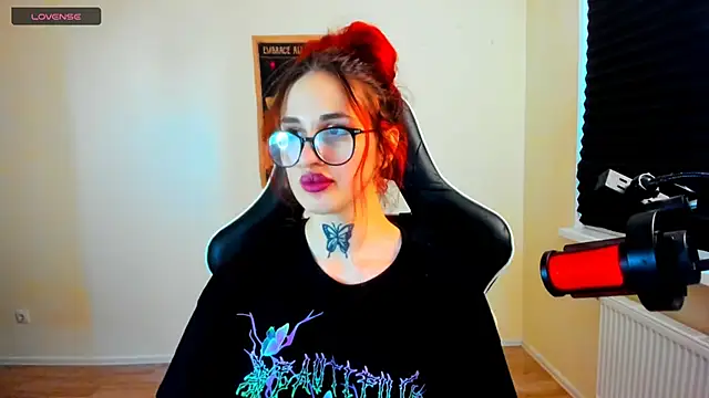 Chat +18 de your_tora ao vivo
