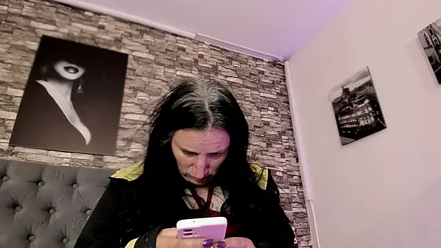 CloeMature's Live XXX Chat