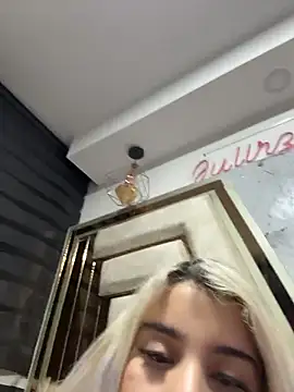 Chat XXX en directo de YouCandiSumisa