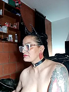 Taylor-hardcore – Naživo XXX chat