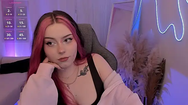 CoraMiel Chat XXX in diretta