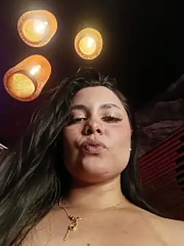 Eva-Apple Adlı Modelin Canlı XXX Sohbeti
