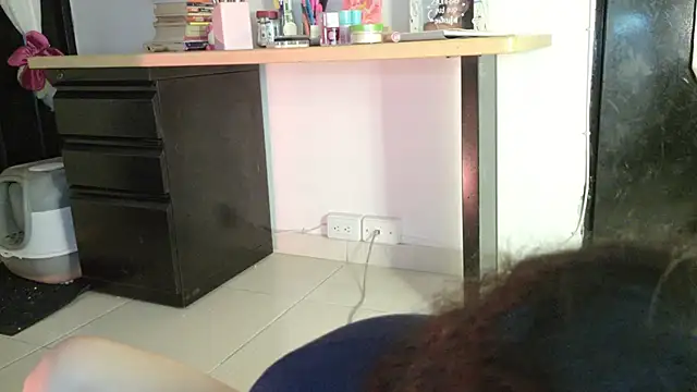 eva_sin18: απευθείας συνομιλία ΧΧΧ