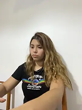 baddieasiantv Adlı Modelin Canlı XXX Sohbeti