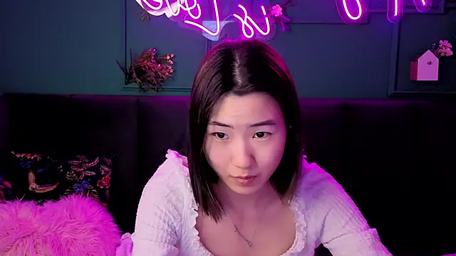 Runi_Asian's Live XXX Chat