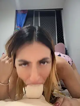 Chat XXX ao vivo de Emma_Reyes