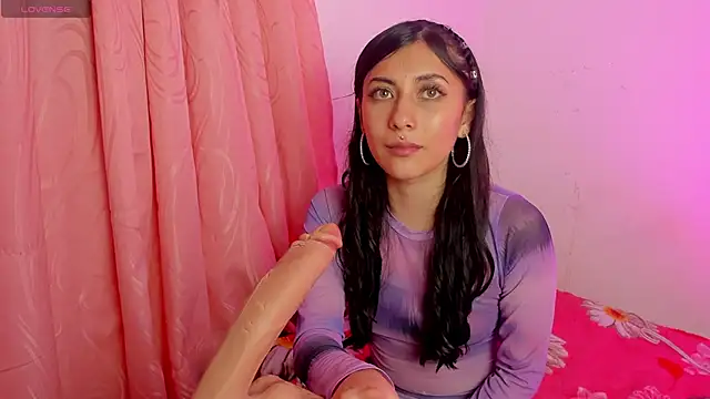 XXX chat uživo modela Alanaloiiss_