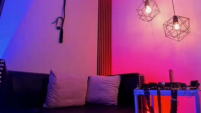 Maximoking26 লাইভ XXX চ্যাট